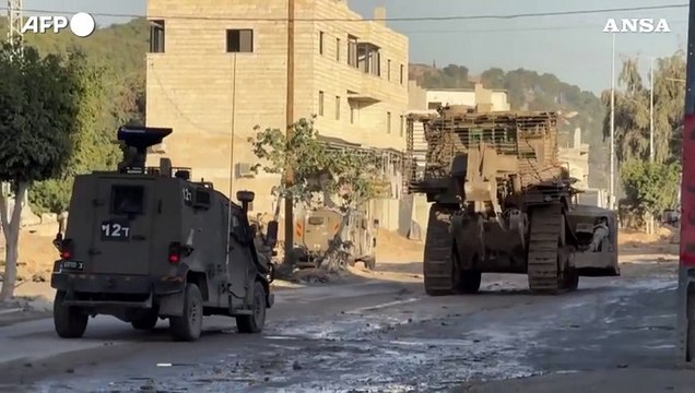 Cisgiordania, mezzi militari israeliani in movimento a Nur Shams e Tulkarem