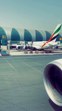 Emirates B777 takes off from Dubai