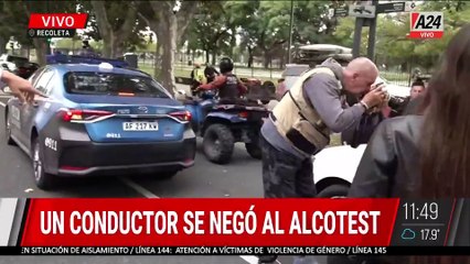 "No me bajo": un diplomático ruso se negó a presentar los papeles del auto