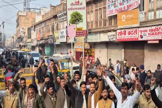 पर्यावरण प्रेमियों के साथ सड़कों पर उतरी बिश्नोई महासभा, खेजड़ी को बचाने के लिए आज बीकानेर बंद