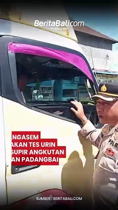 BNNK Melaksanakan Tes Urin Terhadap Supir Angkutan di Pelabuhan Padangbai