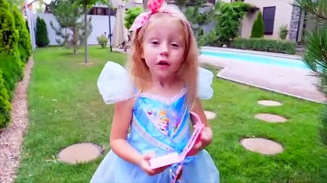 Настя как мама и большие неприятности из-за кота _ Nastya and funny toy cat