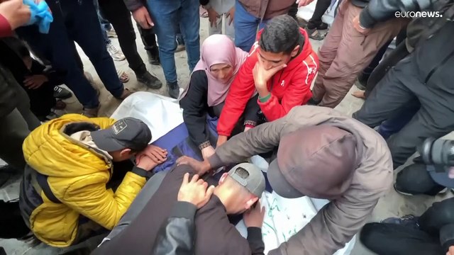 جثثهم تفحّمت.. غارة إسرائيلية تقتل 5 صحفيين في النصيرات بقطاع غزة