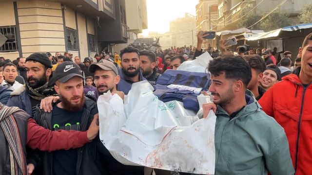 Al menos 21 personas han perdido la vida, incluidos cinco periodistas, por ataques aéreos Gaza