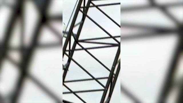 Se estrelló un avión de Azerbaijan Airlines a orillas del mar Caspio