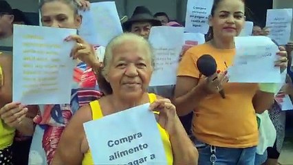 Moradores da parte alta de São Miguel dos Campos fazem protesto pacifico em frente a Águas do Sertão
