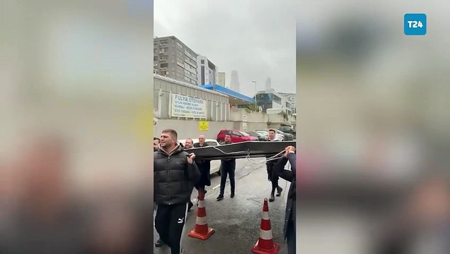 Süleyman Seba Kompleksi'ne Beşiktaş arması ve bayrağı asıldı