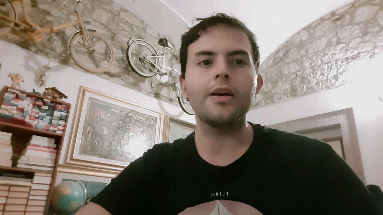 Fred Bugs tells about fascism and Mussolini