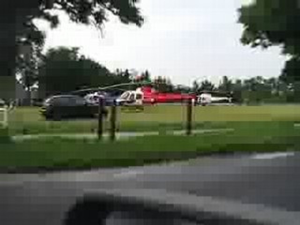 3 Helico sur la route // doublé par moi