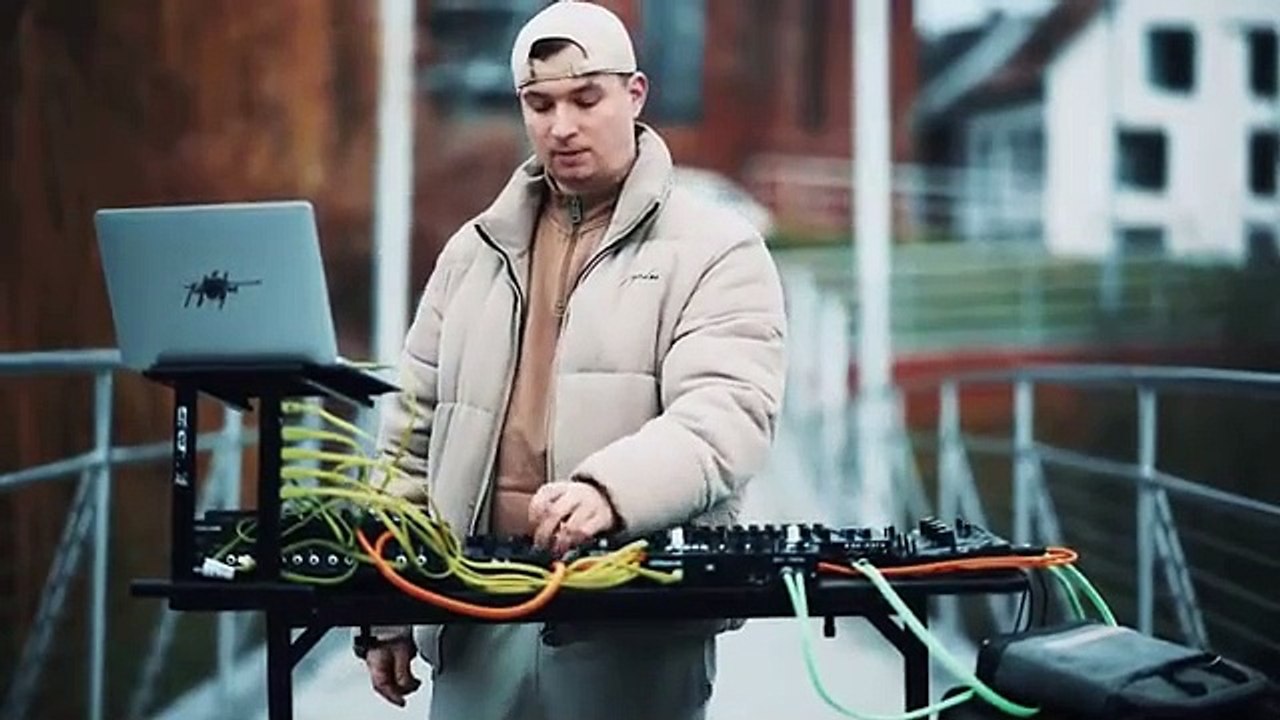 SCHILLAH - BABE (LIVE TECHNO BOOTLEG) Live in Der Stadt der Optik  Rathenow , Kreis HVL , Land BRB