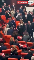 Tuncer Bakırhan, Bahçeli ile tokalaştığı görüntülerle ilgili konuştu: Karşımda görünce çok şaşırdım