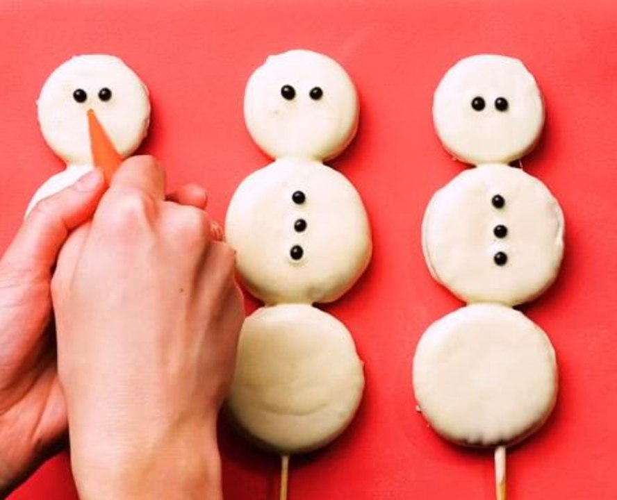 Sweet traditions! Classic and modern Christmas treats!