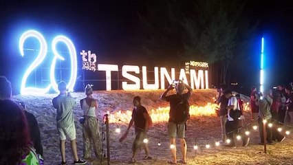 تايلاند: إحياء الذكرى العشرين لتسونامي المحيط الهندي في بان نام خيم