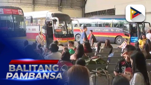 Mga pasahero sa bus terminals sa Cubao, unti-unti nang dumarami