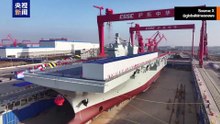 動画：中国、世界初の電磁カタパルト搭載強襲揚陸艦を発進