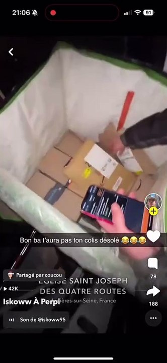 Des livreurs Amazon se filment en train de voler des colis