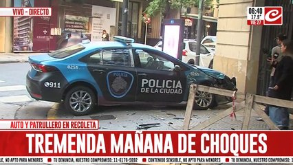 Impresionante choque entre auto y patrullero en Recoleta