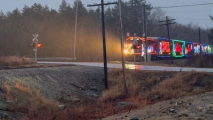 Gorgeous CPKC Christmas Train brings holiday cheer to Maine