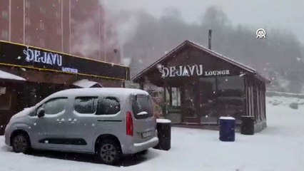 Kartepe yeniden beyaza büründü