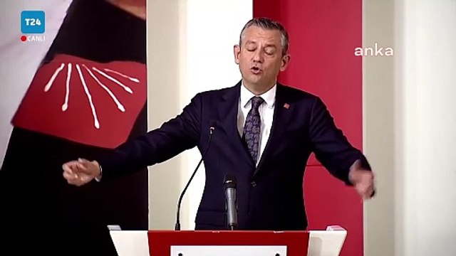 Özel, “Sepetimizde pinpon topu yok, bu yalan” diyen TÜİK’e: Özür diliyorum, pinpon topu yemiyorlar; futbol topu yiyorlar!