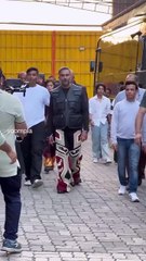 India’s Hip-Hop King Yo Yo Honey Singh Rocks SATRON Pants – IAM’s Fashion Moment