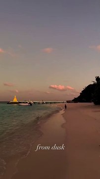 Dimitri Rassam en vacances au soleil avec son fils Balthazar et sa fille Darya. Décembre 2024.