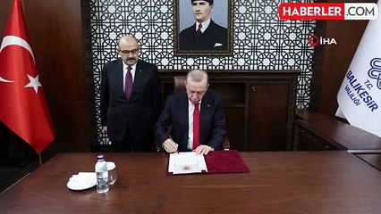 Cumhurbaşkanı Erdoğan, Balıkesir Valiliğin ziyaret etti