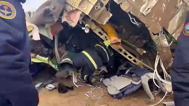 Kremlin diz que não vai comentar queda de avião no Cazaquistão até o fim da investigação