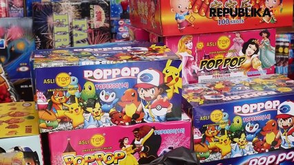 Pedagang Kembang Api Keluhkan Sepinya Pembeli