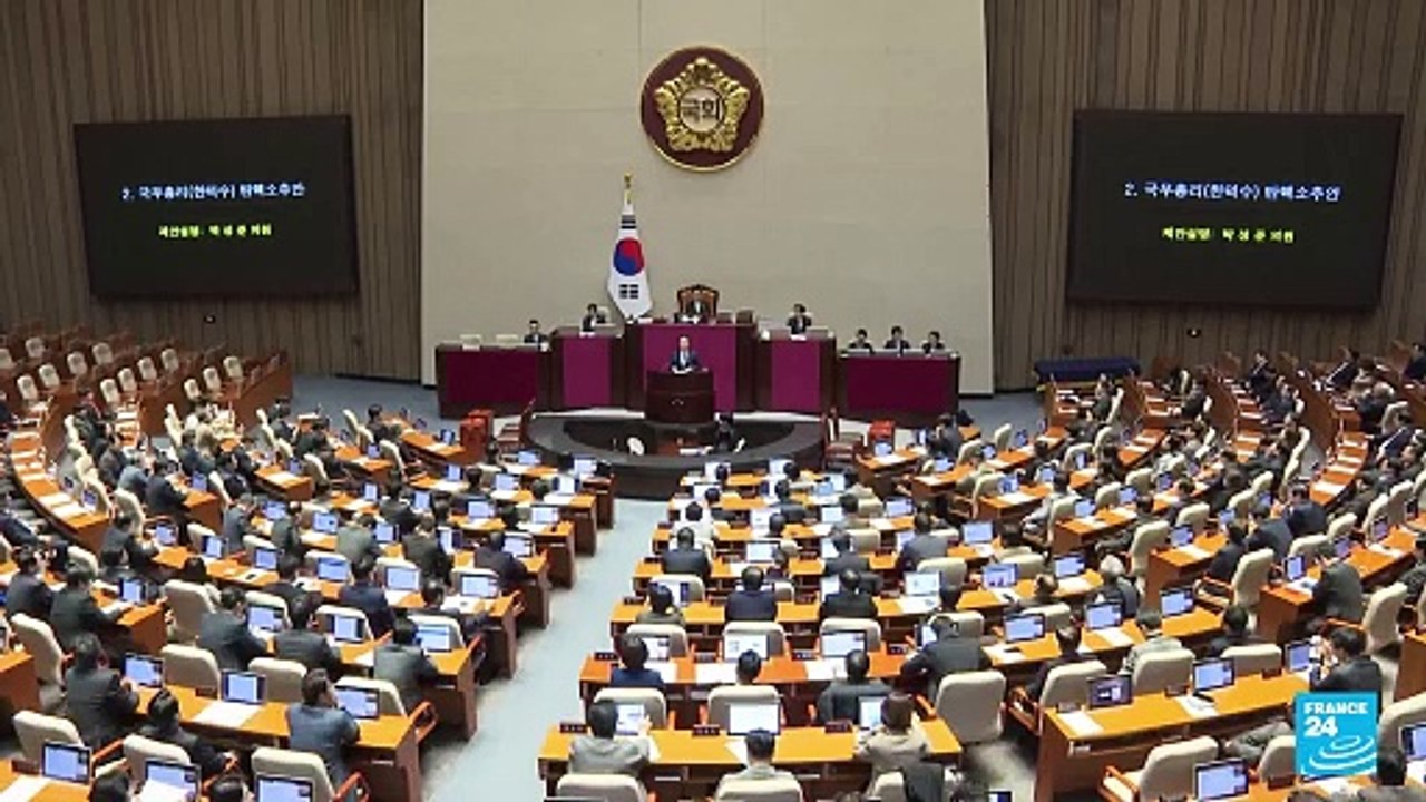 Corea del Sur destituye al presidente interino...