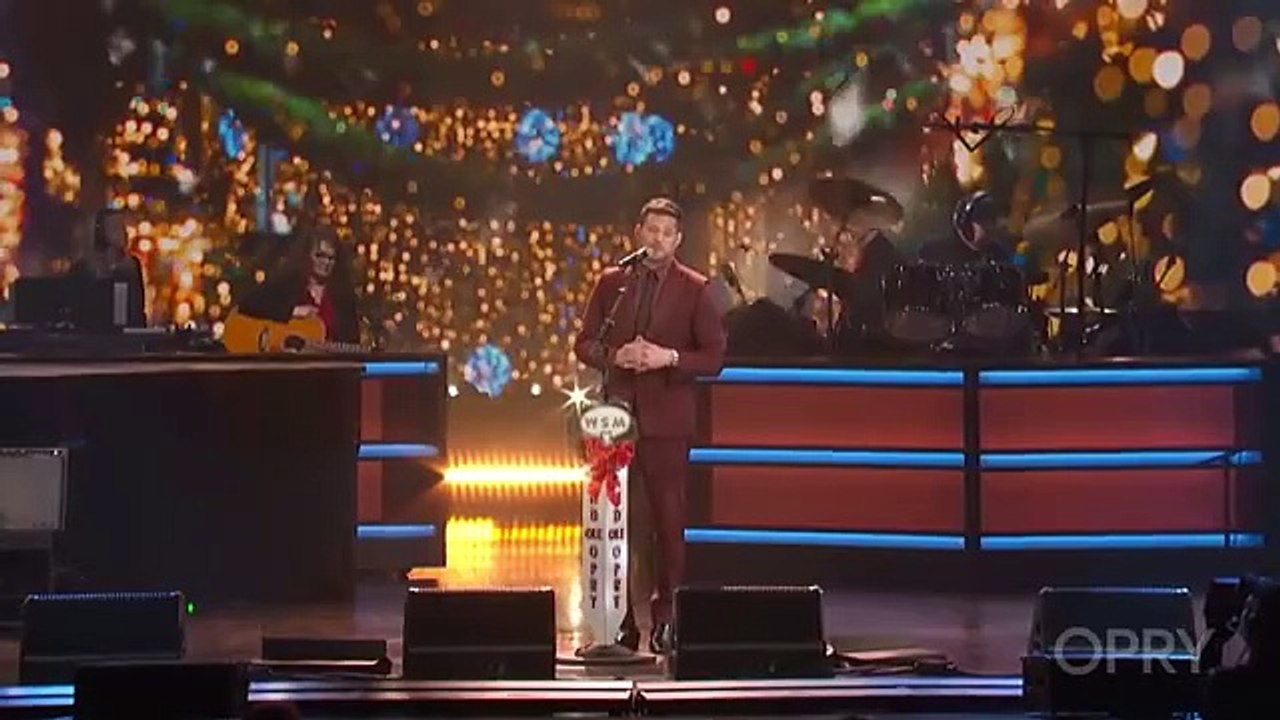Maybe This Christmas (Live) - Michael Bublé & Carly Pearce