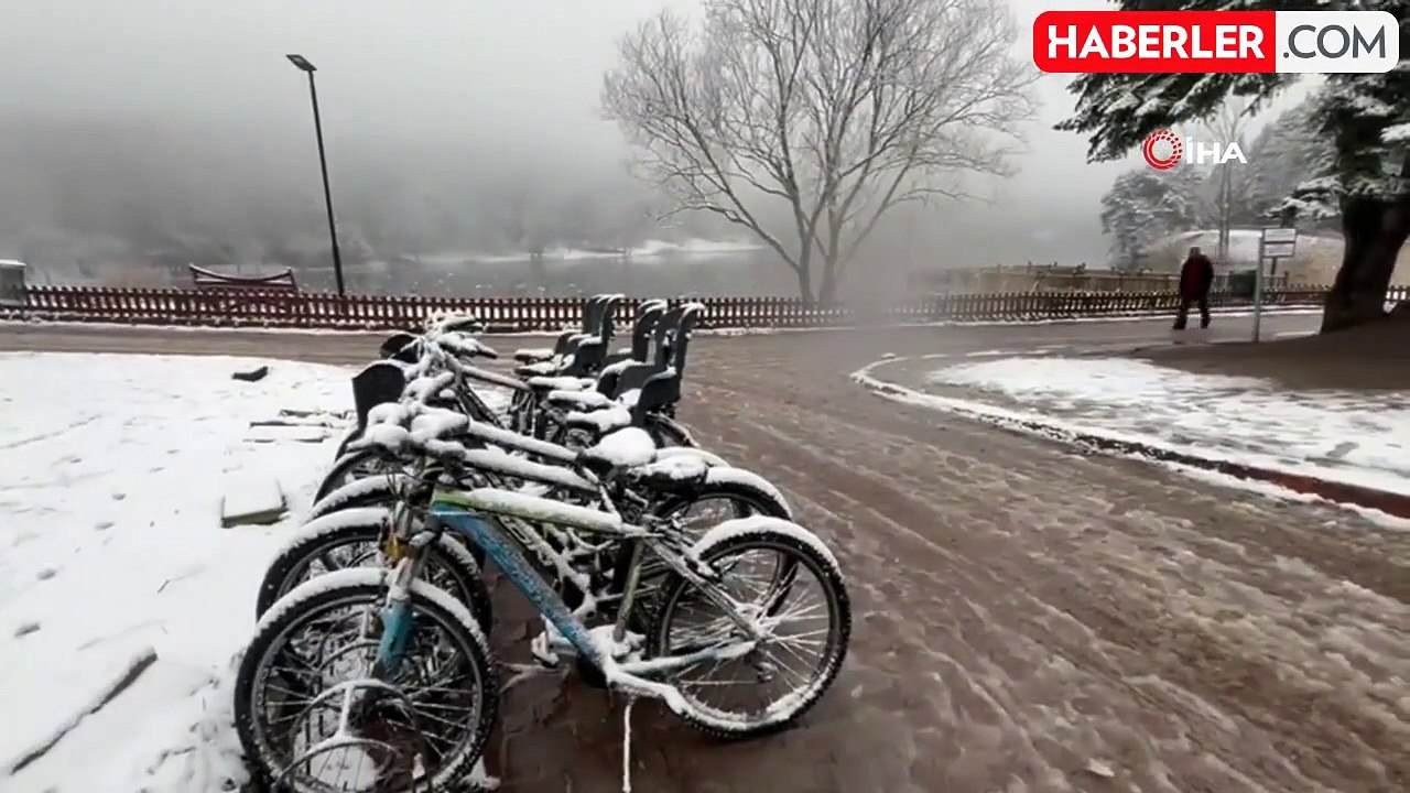 Bolu'nun Gölcük Tabiat Parkı Beyaza Büründü