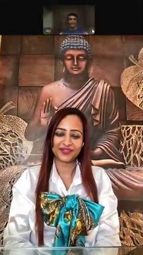 Podcast with an Astrologer, Tarot Reader, Cabin Crew, and YouTuber What’s Their Story