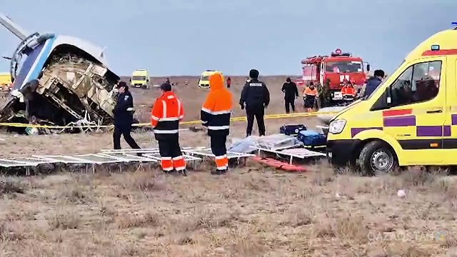 Avião azerbaijano caiu devido a 'interferências externas, físicas e técnicas'