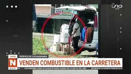 ¡No son puestos de naranja! Venden combustible en plena carretera del Trópico de Cochabamba