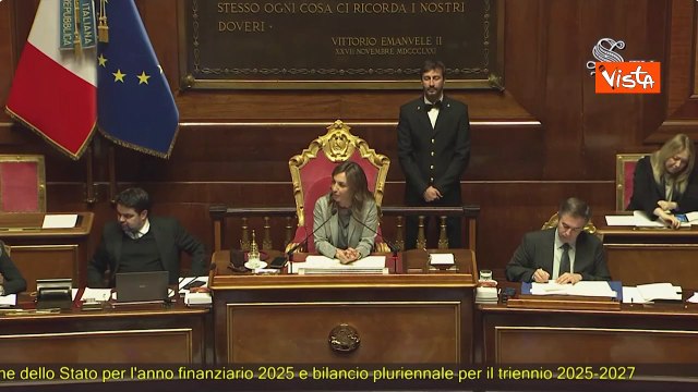 Caos in aula al Senato dopo gli attacchi di De Carlo alla vicepresidente Castellone