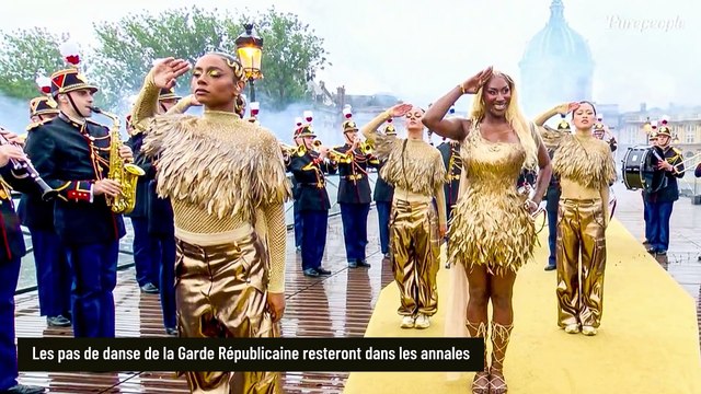 Je dois l'avouer... : Prestation d'Aya Nakamura avec la Garde Républicaine aux JO, un membre livre un secret...