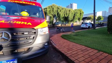 Jovem de 22 anos fica ferido em acidente entre moto e Honda Civic no Claudete