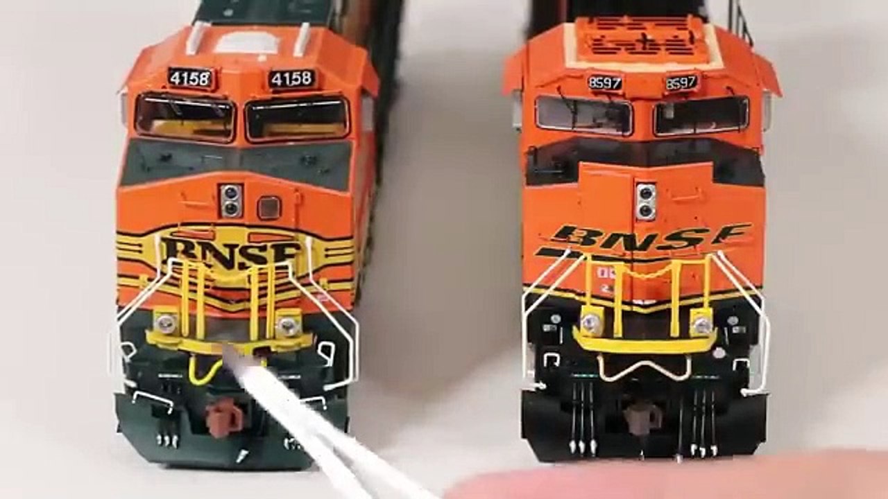 Athearn HO Scale BNSF SD70ACe Unboxing