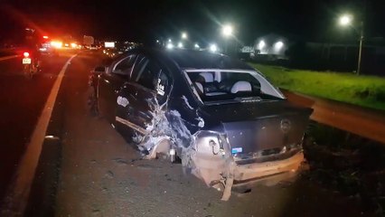 Pancada violenta! Acidente entre Gol e Vectra na BR-277