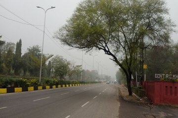 Rajasthan Weather :  गलनभरी सर्दी के बीच राजधानी जयपुर में छाया घना कोहरा