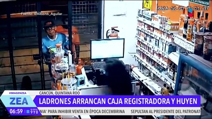 Ladrones se hacen pasar por clientes, arrancan caja registradora y huyen