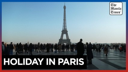 Tourists return to post-Olympic Paris for holiday magic