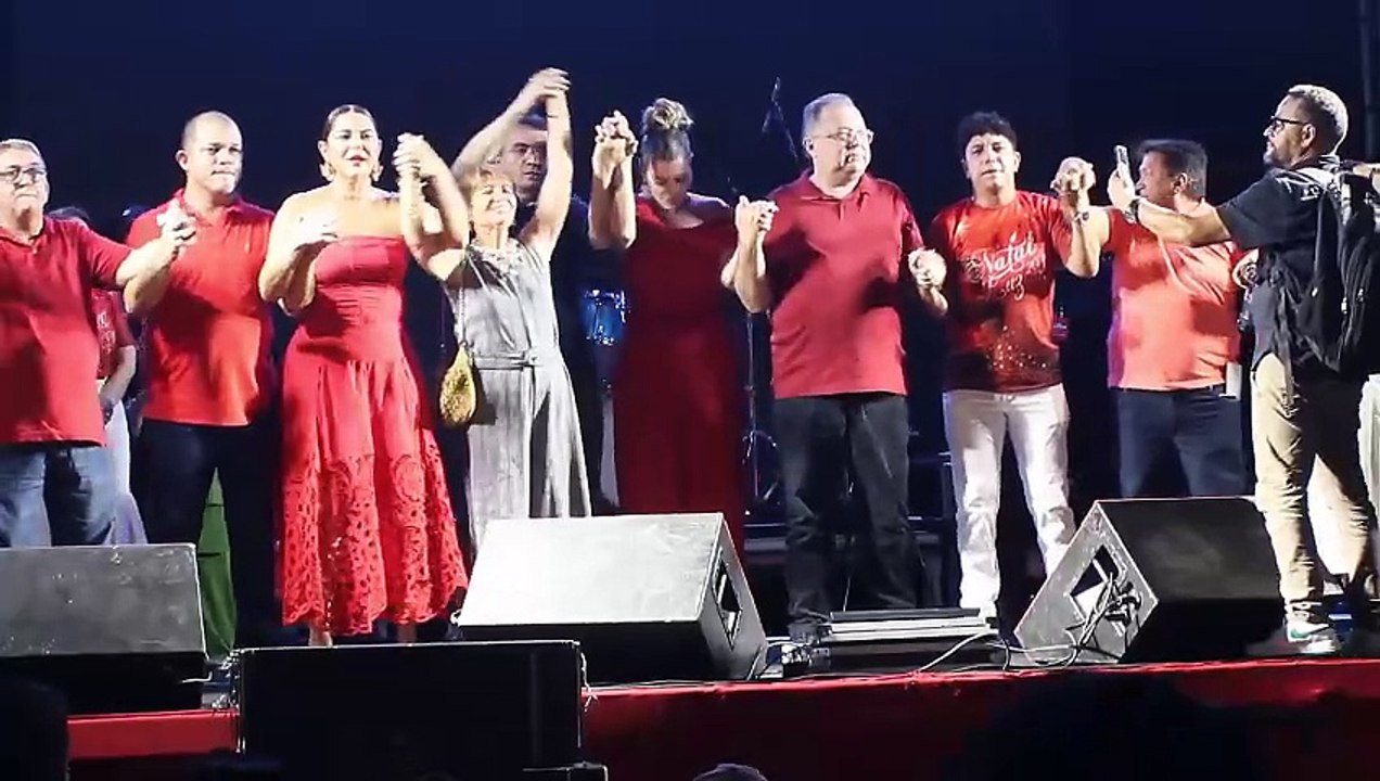 NATAL LUZ, DESFILE NATALINO, DISTRIBIÇÃO DE BRINQUEDOS