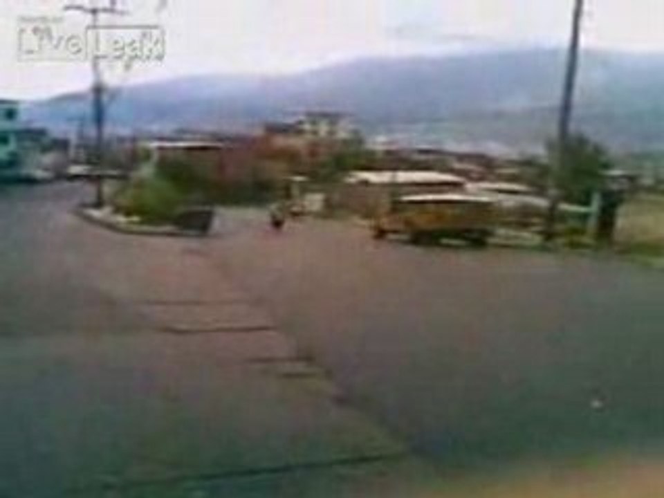 regis fait du wheeling (collision)