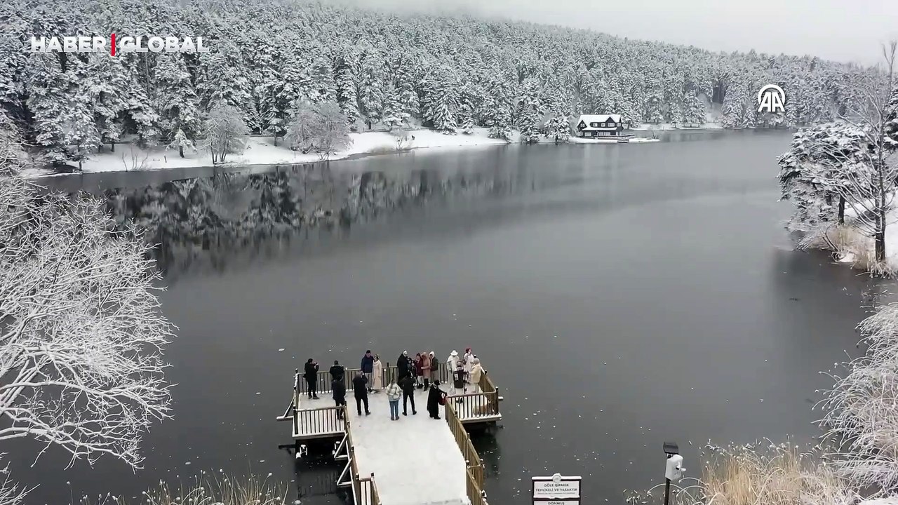 Gölcük Tabiat Parkı beyaza büründü