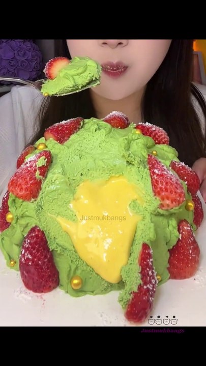 Mukbang ASMR || Christmas Special 2024 | Mousse cake #asmr #mukbang #dessert #matcha #moussecake