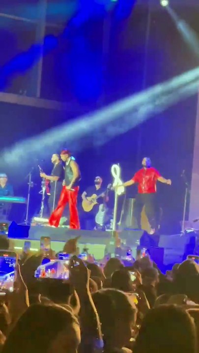 Milly Quezada en concierto Aventura