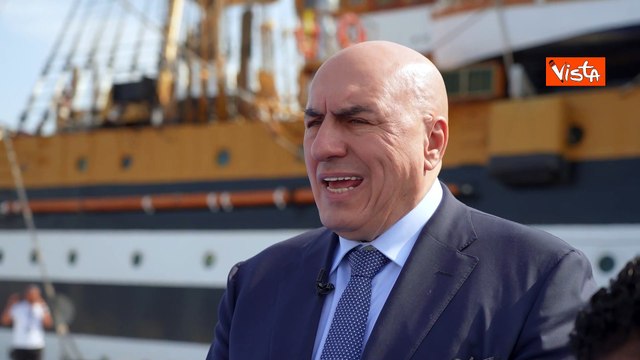 Crosetto inaugura ad Abu Dhabi il Villaggio Italia: Segno del legame con gli Emirati Arabi Uniti