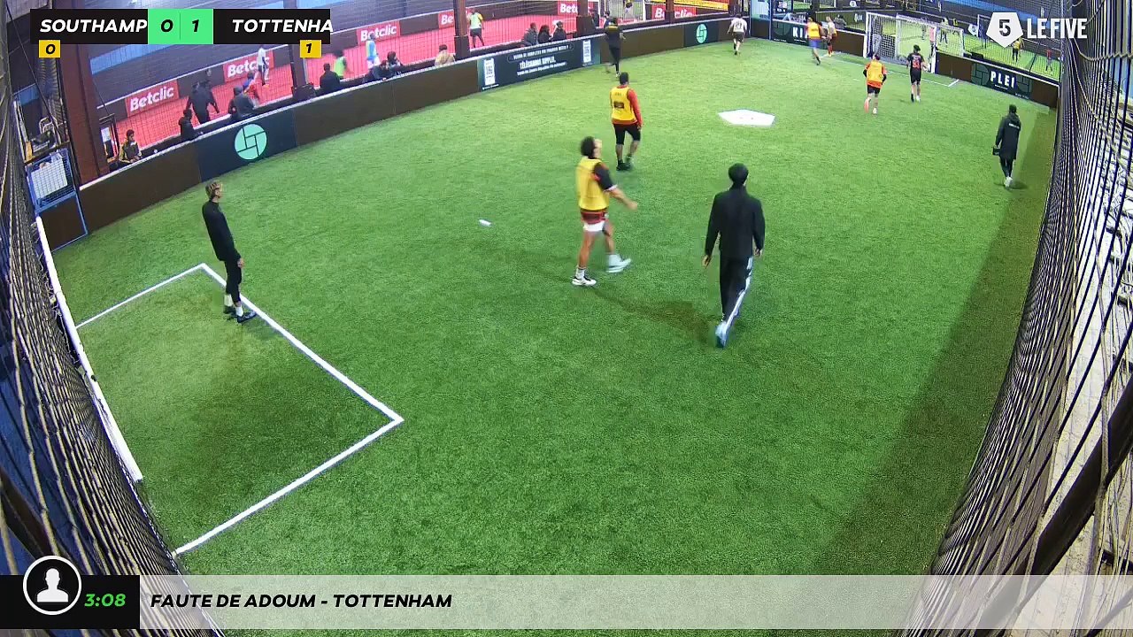 Faute de Adoum - Tottenham